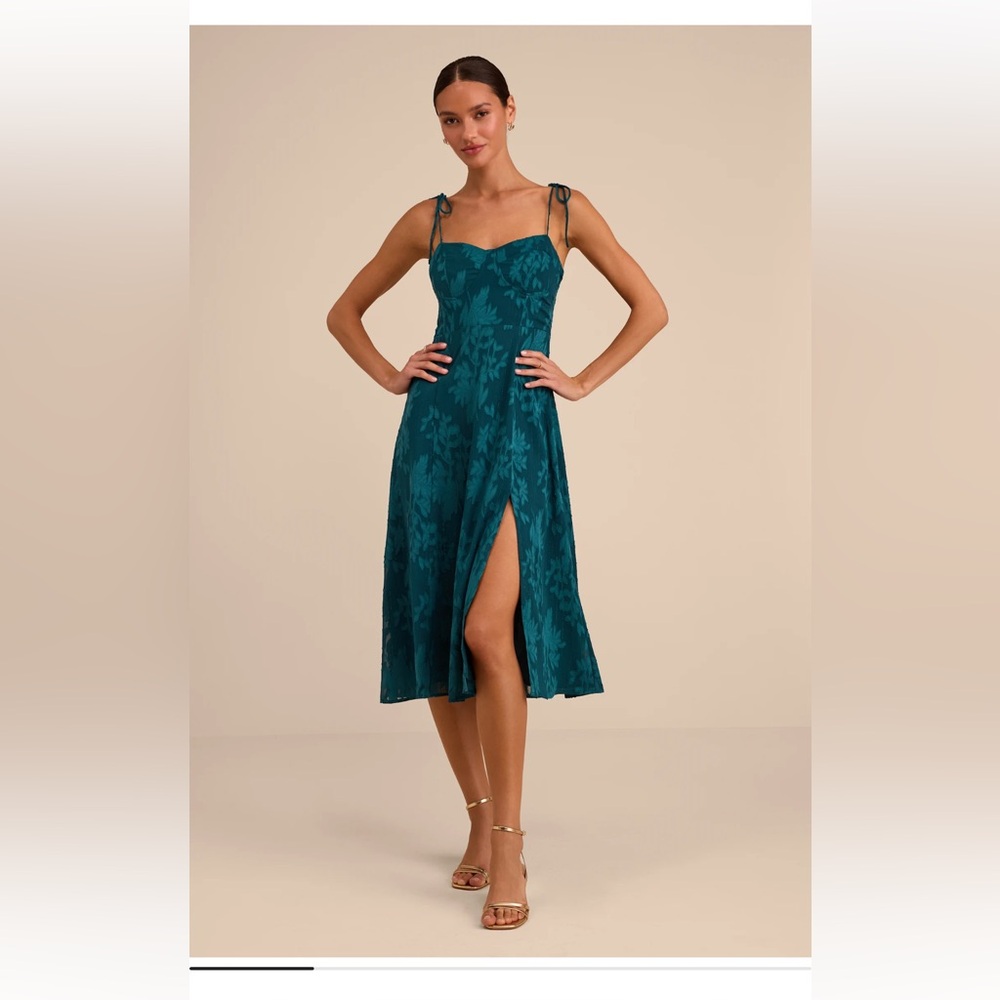 Loveliest Looks Emerald Green Jacquard Tie-Strap Midi Dress